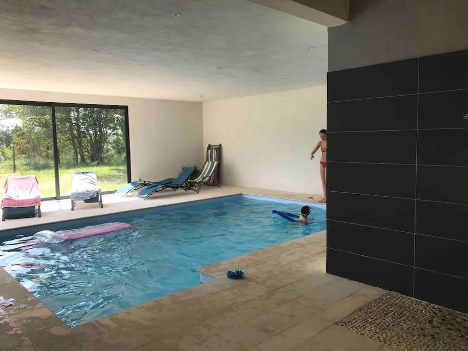 Gite A La Campagne Au Bord D'Un Lac 8 Personnes Saint-Quentin-sur-Charente Exterior photo